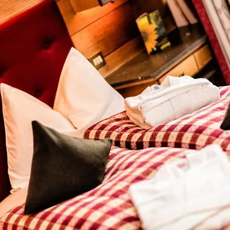 Hotel Solaia & Castelrotto